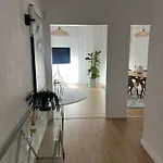 Playa Del Cura, Urban Glow - Modern,comfortable&stylish Retreat Apartamento *